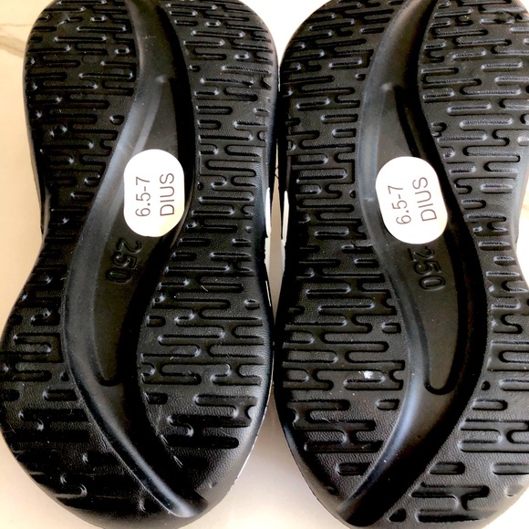 DIUS slides. Size 6.5-7 - Picture 4 of 4